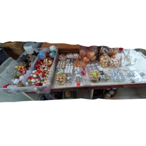 Partij 12 Partij assorti Kerstballetjes voor Markt en Handel