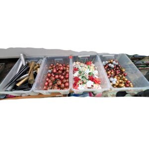 Partij 13 Partij Kerstdecoraties voor Markt en Handel