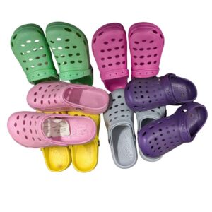 Partij dames Tuinklompen voor Markt en Handel